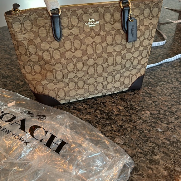 Coach canvas signature logo satchel NWT - Picture 13 of 13